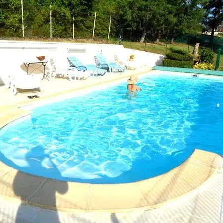 Ferienhaus Le Cocon Piscine Chauffee Abrite Sur L'axe Rocamadour Sarlat Jusqu'a 4 Pers *