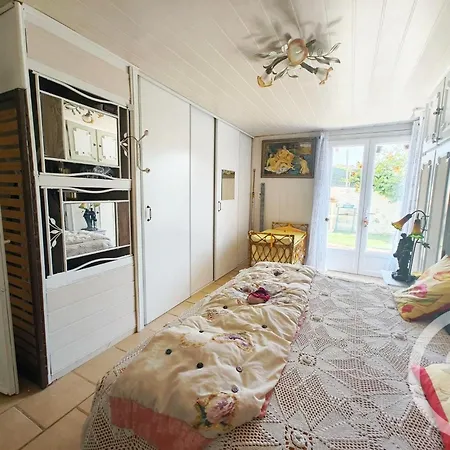 Ferienhaus Le Cocon Piscine Chauffee Abrite Sur L'axe Rocamadour Sarlat Jusqu'a 4 Pers *
