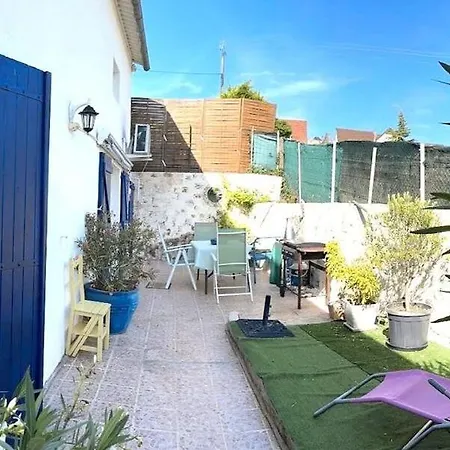 Le Cocon Piscine Chauffee Abrite Sur L'axe Rocamadour Sarlat Jusqu'a 4 Pers Ferienhaus Payrac
